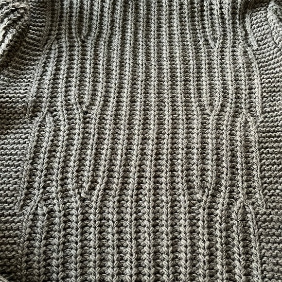 Chunky knit sweater, muted olive color. - Picture 4 of 4